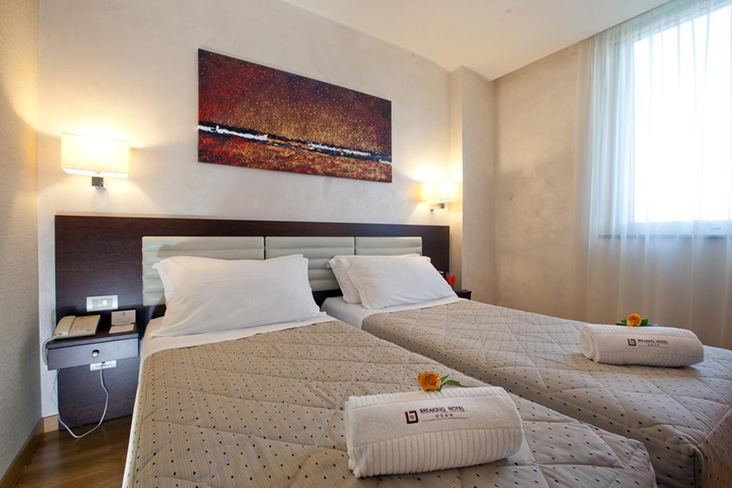 Breaking Business Hotel Mosciano SantʼAngelo Extérieur photo