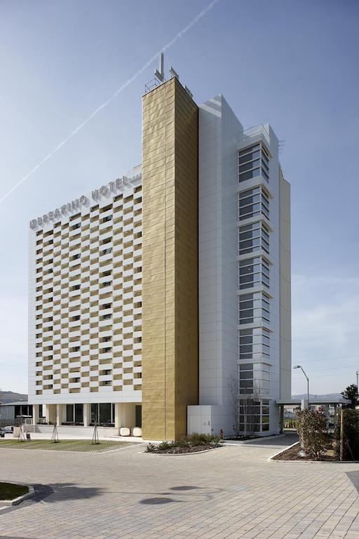 Breaking Business Hotel Mosciano SantʼAngelo Extérieur photo