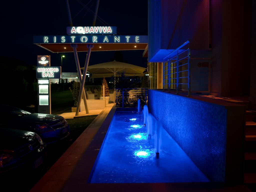 Breaking Business Hotel Mosciano SantʼAngelo Extérieur photo