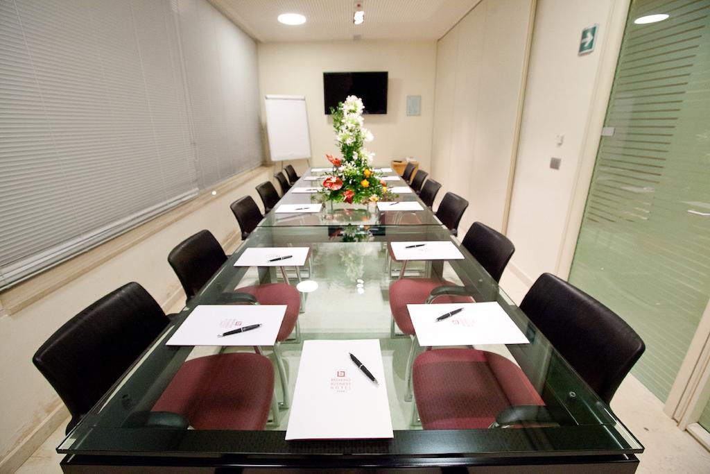 Breaking Business Hotel Mosciano SantʼAngelo Extérieur photo